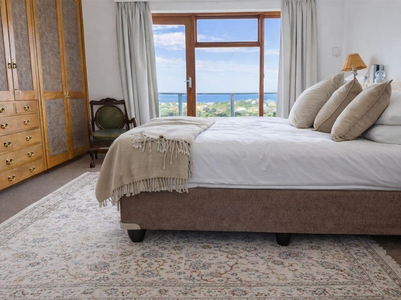 Fully Furnished 4 Bedroom Holiday Home in Lower Robberg Available for Easter - Photo 5