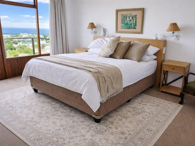 Fully Furnished 4 Bedroom Holiday Home in Lower Robberg Available for Easter - Photo 4