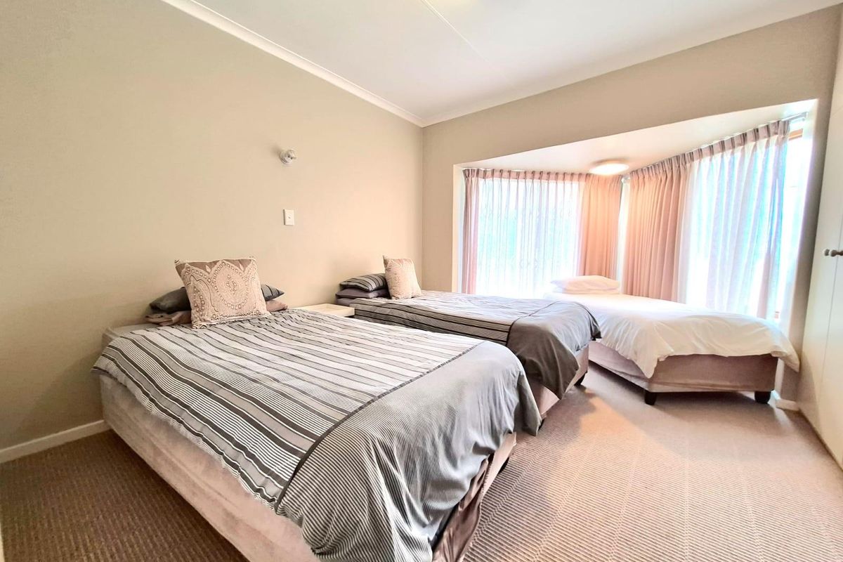 4 Bedroom Holiday Home with Pool and Surround Ocean Views for Easter Rental - Photo 4