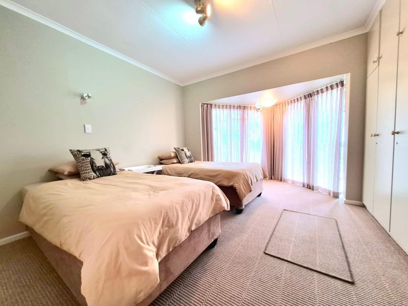 4 Bedroom Holiday Home with Pool and Surround Ocean Views for Easter Rental - Photo 9