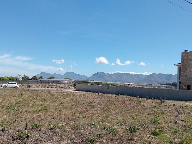 A Rare Coastal Masterpiece in Waiting - Premier Investment Stand in Fisherhaven, Hermanus - Photo 1
