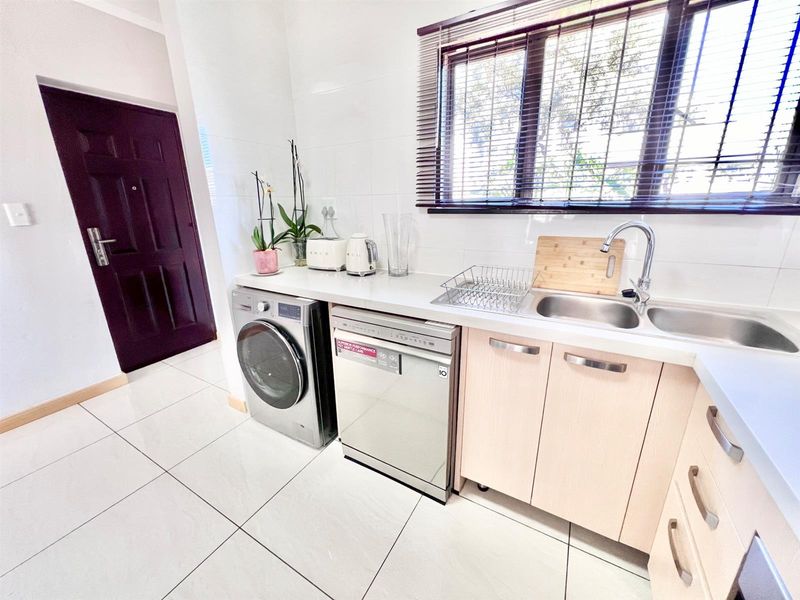 Ground Floor Apartment To Rent in Midrand - Photo 7
