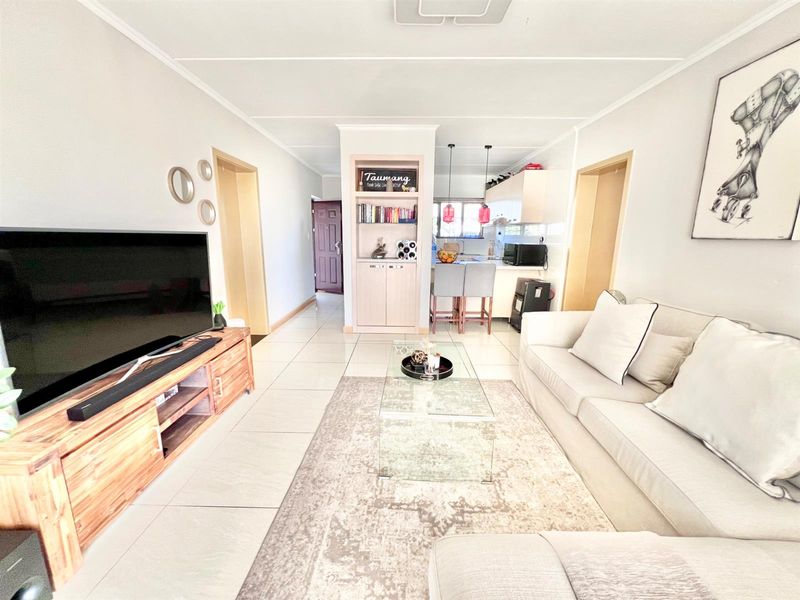 Ground Floor Apartment To Rent in Midrand - Photo 3