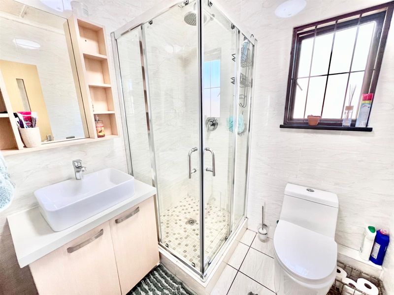 Ground Floor Apartment To Rent in Midrand - Photo 5