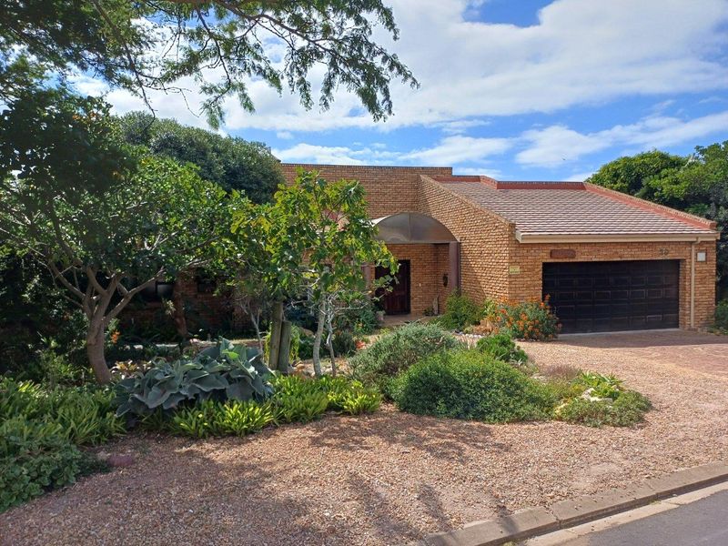 House For Sale in Stilbaai Wes, Stilbaai - Photo 3