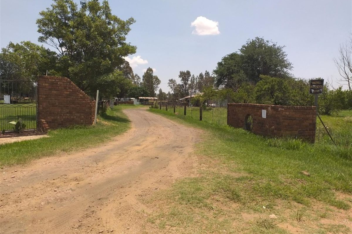 Farm For Sale in Wachtenbietjeskop, Bronkhorstspruit Rural Bronkhorstspruit Gauteng - Photo 2