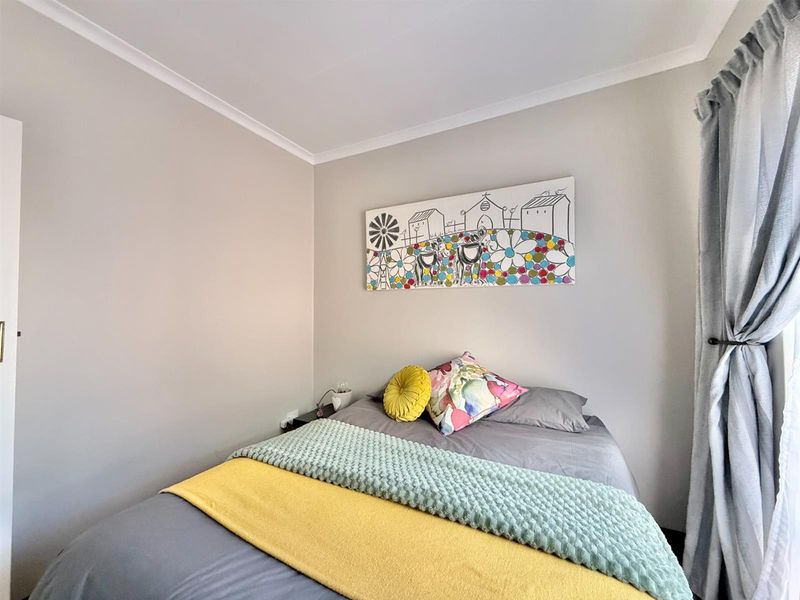 NEAT 3 BEDROOM TOWNHOUSE IN MORELETA PARK. PRETORIA EAST - Photo 8