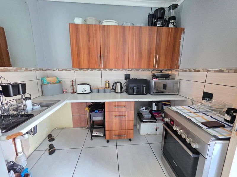 Apartment To Rent in Risiville, Vereeniging - Photo 4