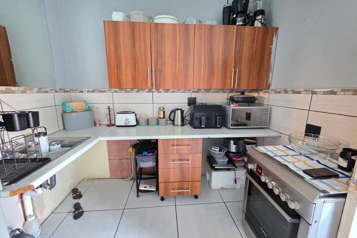 Apartment To Rent in Risiville, Vereeniging - Photo 4