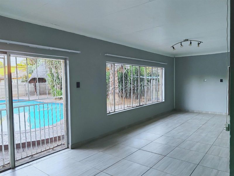 Apartment To Rent in Risiville, Vereeniging - Photo 3