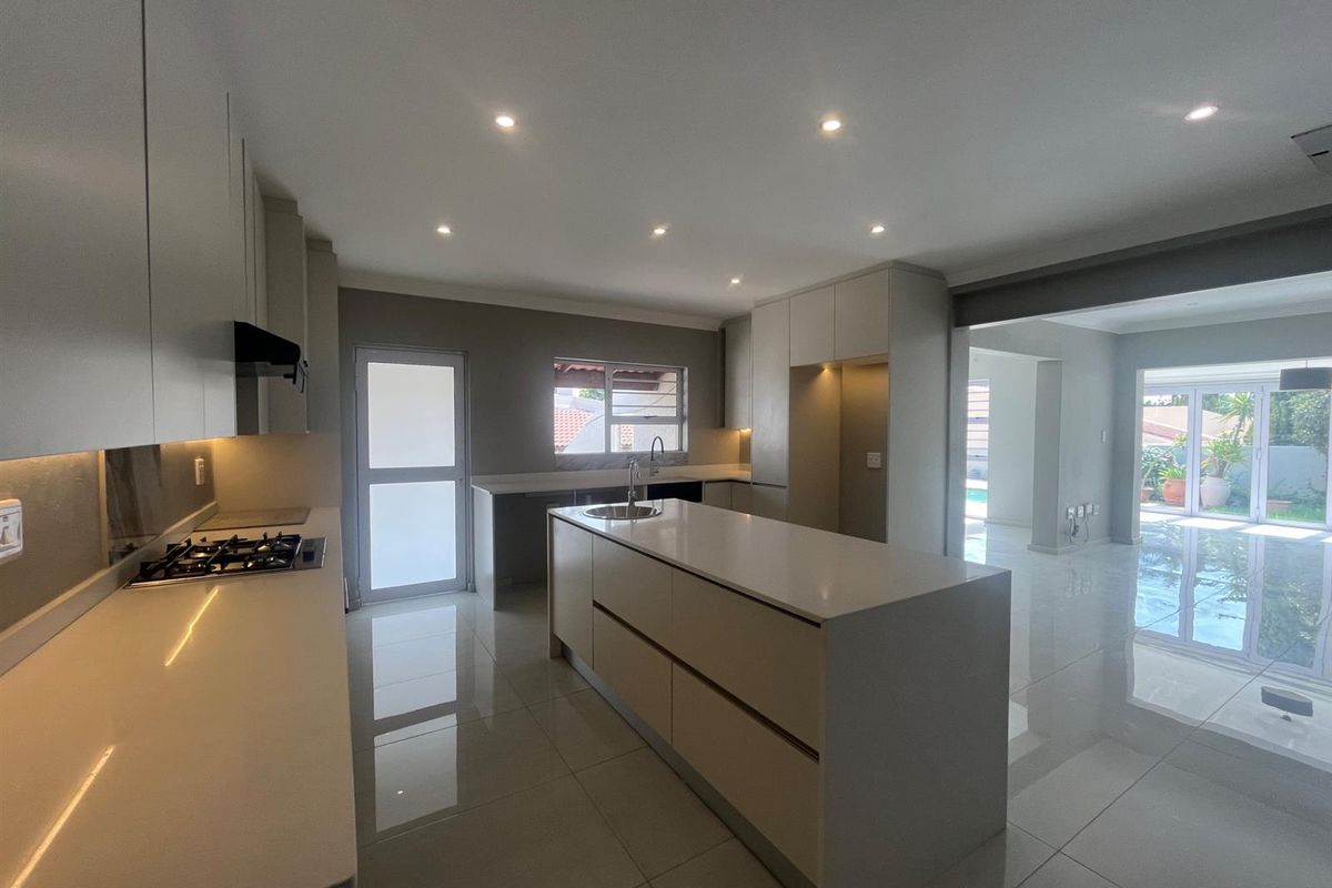 Newly Renovated Family Home in Secure Gated Community - Photo 2