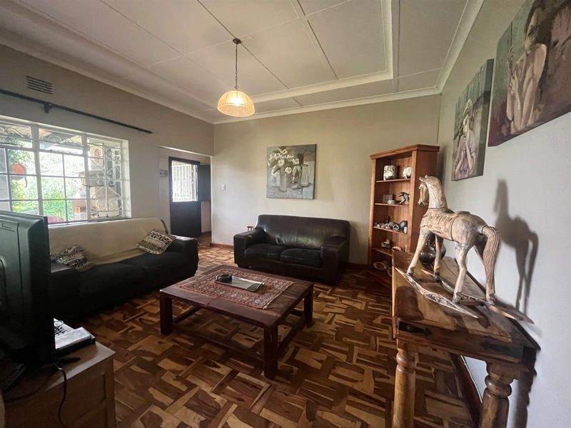 Spacious Family Home for Rent - Photo 3