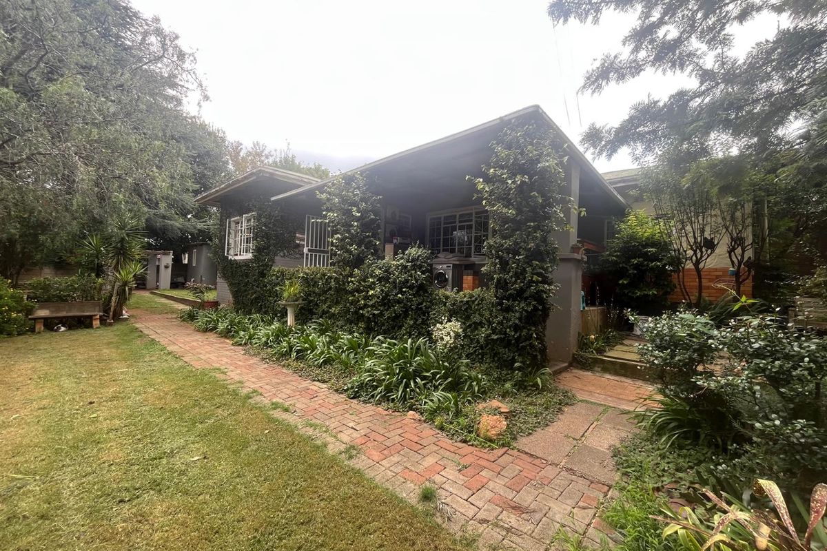 Spacious Family Home for Rent - Photo 2