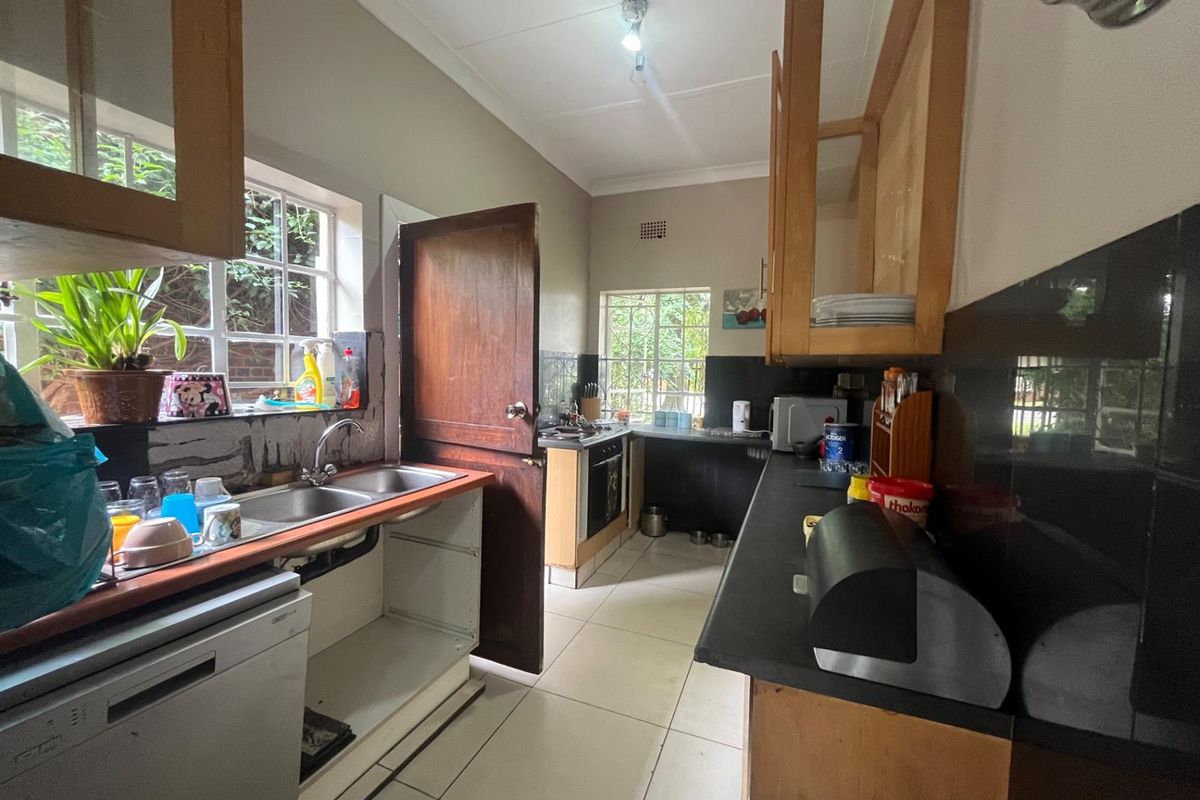 Spacious Family Home for Rent - Photo 5