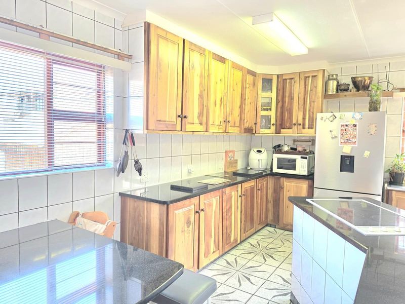 Where Ocean Views Meet Investment Excellence | Elevated Living in Wavecrest, Jeffreys Bay - Photo 10