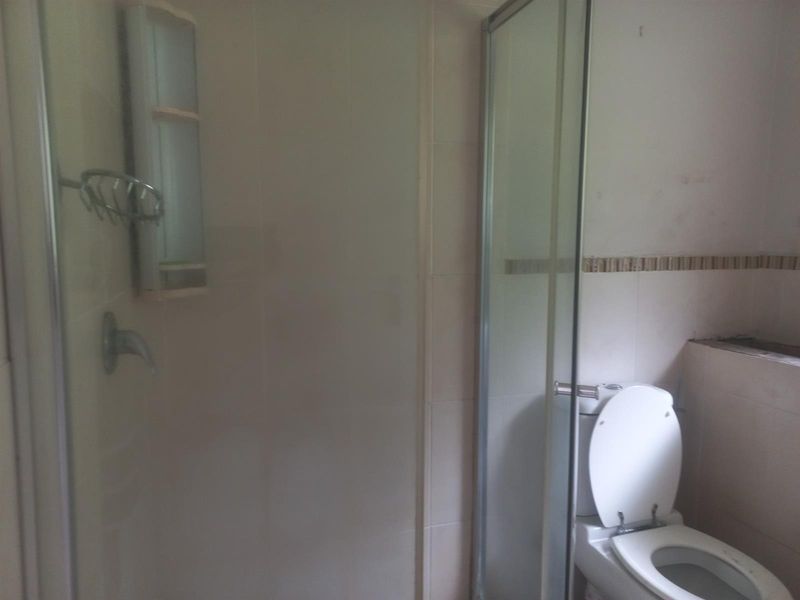 House For Sale in Athlone Pietermaritzburg KwaZulu Natal - Photo 6