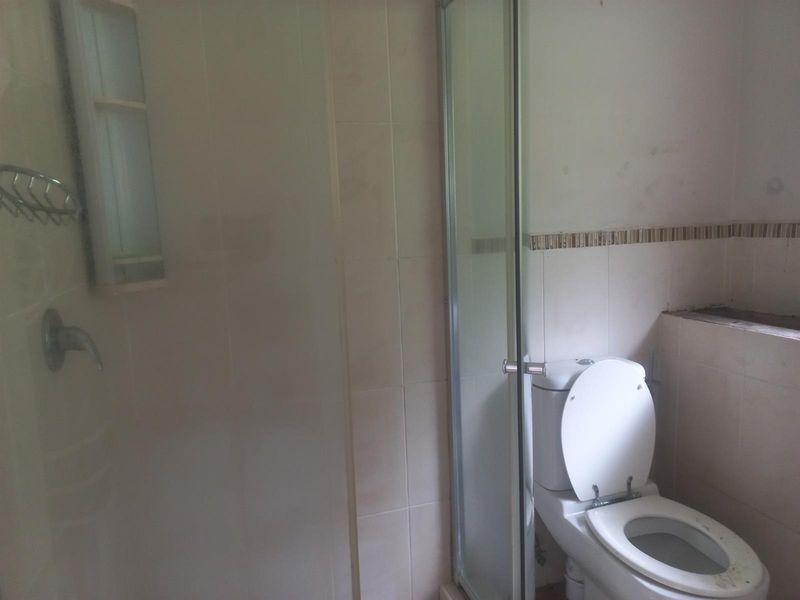 House For Sale in Athlone Pietermaritzburg KwaZulu Natal - Photo 7
