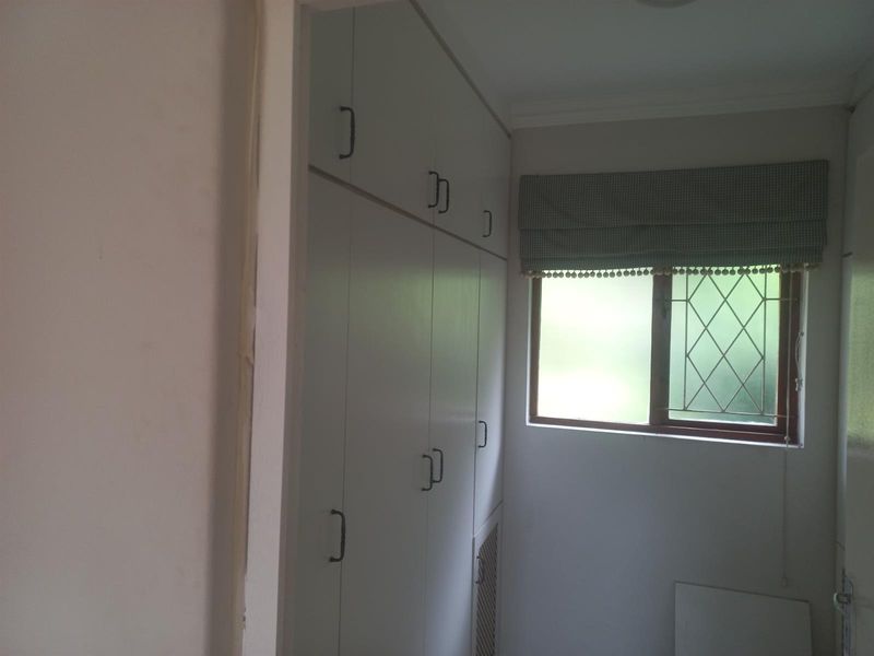 House For Sale in Athlone Pietermaritzburg KwaZulu Natal - Photo 2