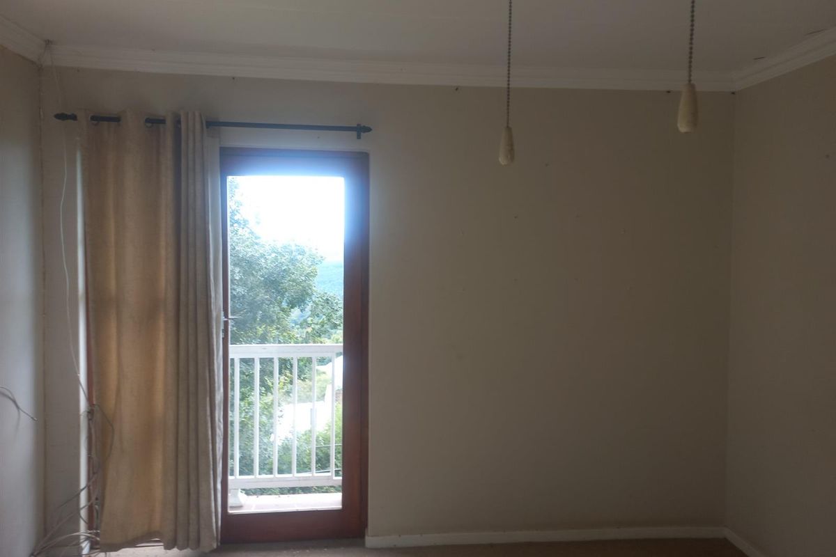 House For Sale in Athlone Pietermaritzburg KwaZulu Natal - Photo 4