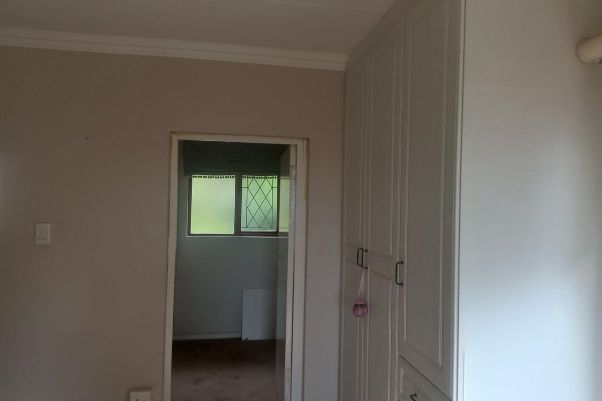 House For Sale in Athlone Pietermaritzburg KwaZulu Natal - Photo 5