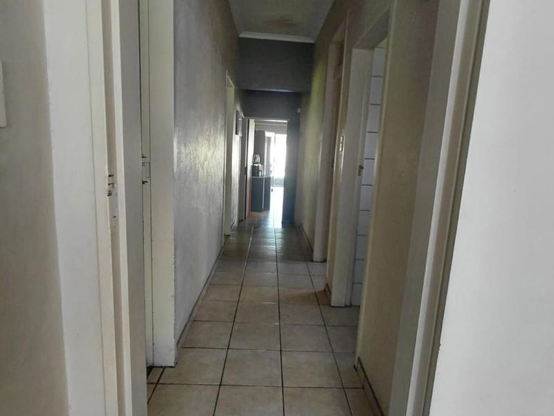 House To Rent in Brenthurst, Brakpan - Photo 8