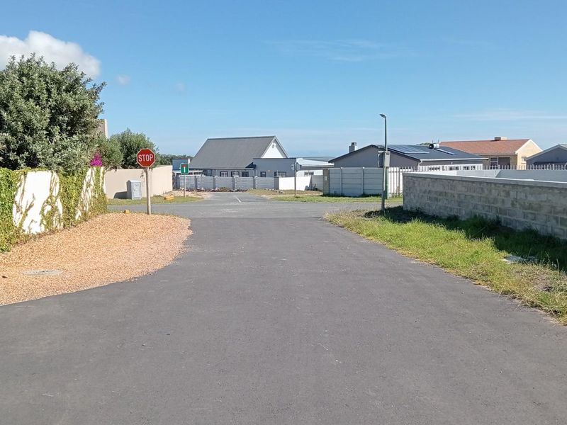 Prime Perlemoenbaai Stand with Commanding Mountain Views - Photo 1