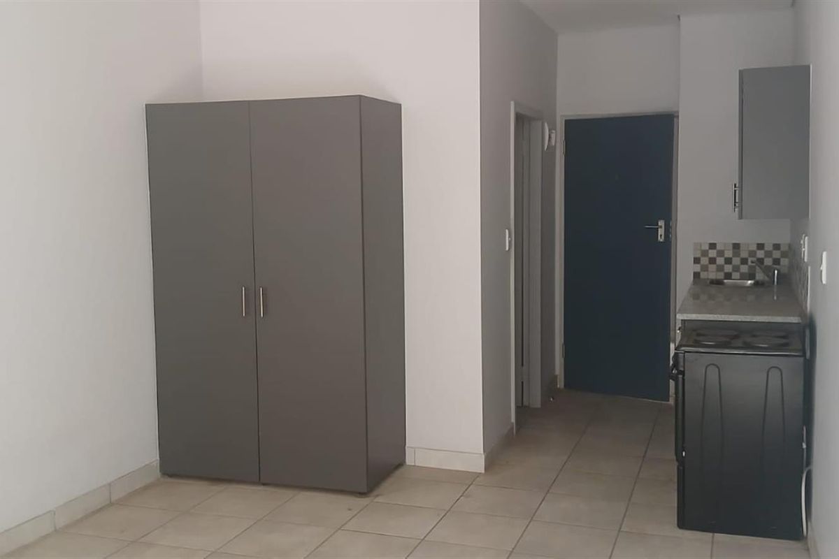 Studio Apartment For Sale in Pretoria North, Pretoria - Photo 4