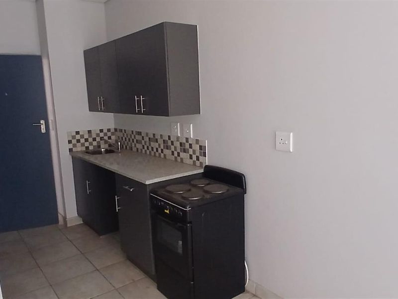 Studio Apartment For Sale in Pretoria North, Pretoria - Photo 3