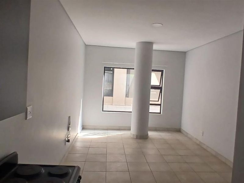 Studio Apartment For Sale in Pretoria North, Pretoria - Photo 2