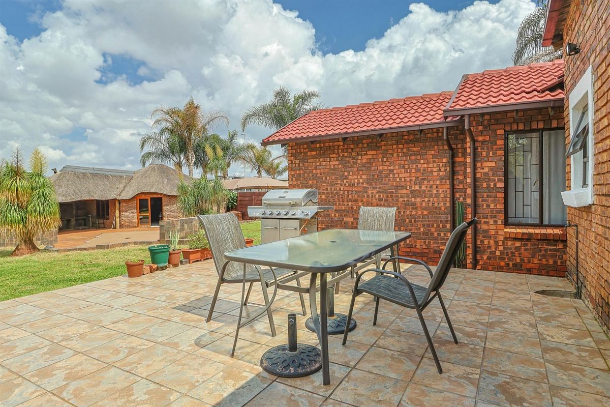 NEVER TO BE REPEATED AT THIS PRICE - URGENT SALE!! - Photo 4