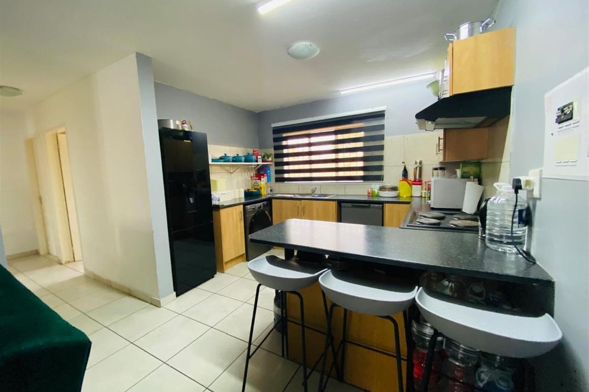 Apartment For Sale in Vanderbijlpark SW 5, Vanderbijlpark SW, Vanderbijlpark - Photo 5