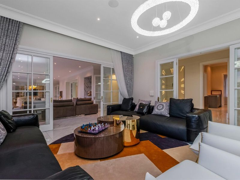A Rare Ultra-Luxury 6-Bed Designer Home for sale in Prestigious Equestrian Estate - No transfer Duty - Photo 10