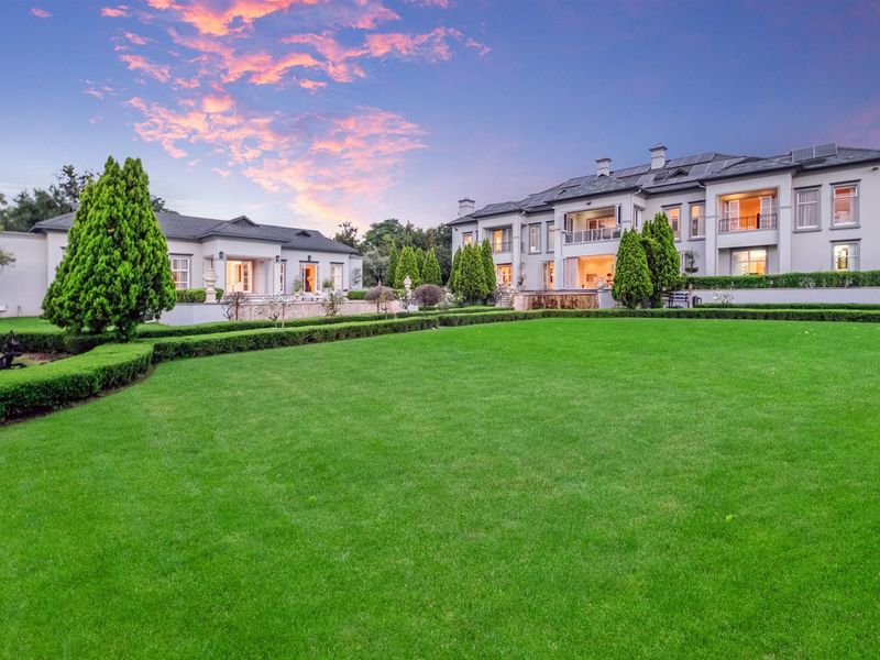 A Rare Ultra-Luxury 6-Bed Designer Home for sale in Prestigious Equestrian Estate - No transfer Duty - Photo 4