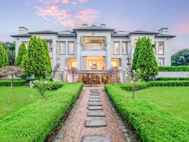 A Rare Ultra-Luxury 6-Bed Designer Home for sale in Prestigious Equestrian Estate - No transfer Duty - Photo 3