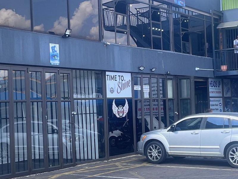 Commercial Property To Rent in Helderkruin, Roodepoort - Photo 6