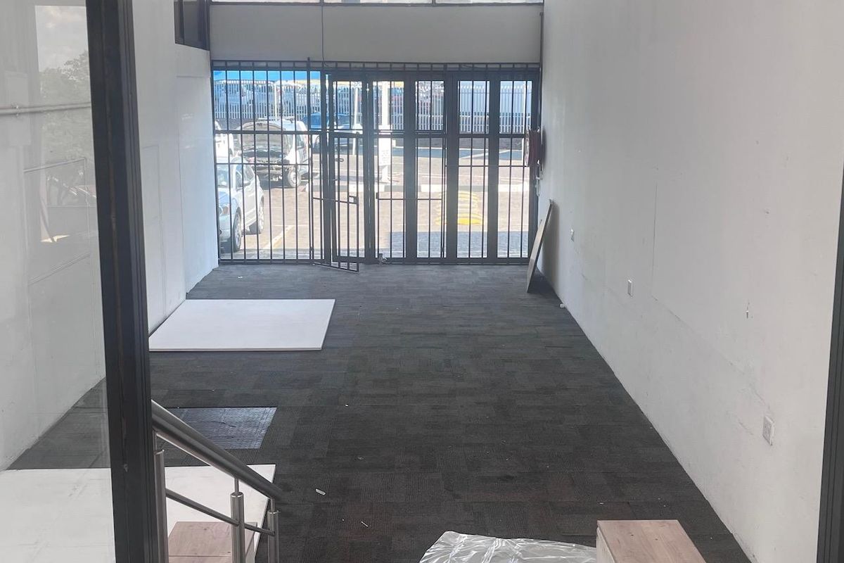 Commercial Property To Rent in Helderkruin, Roodepoort - Photo 4