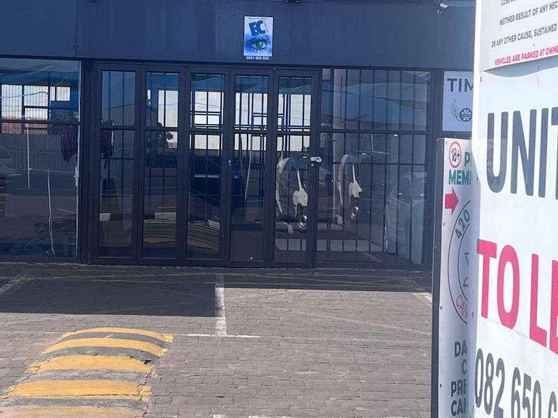 Commercial Property To Rent in Helderkruin, Roodepoort - Photo 2