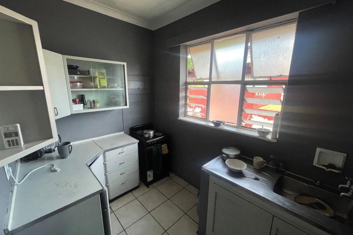 5 Bed Investment Property for Sale in Sunnyside. - Photo 2