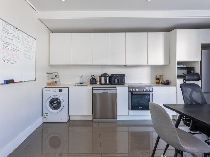 Modern Exclusive 1 Bedroom Apartment - Photo 3