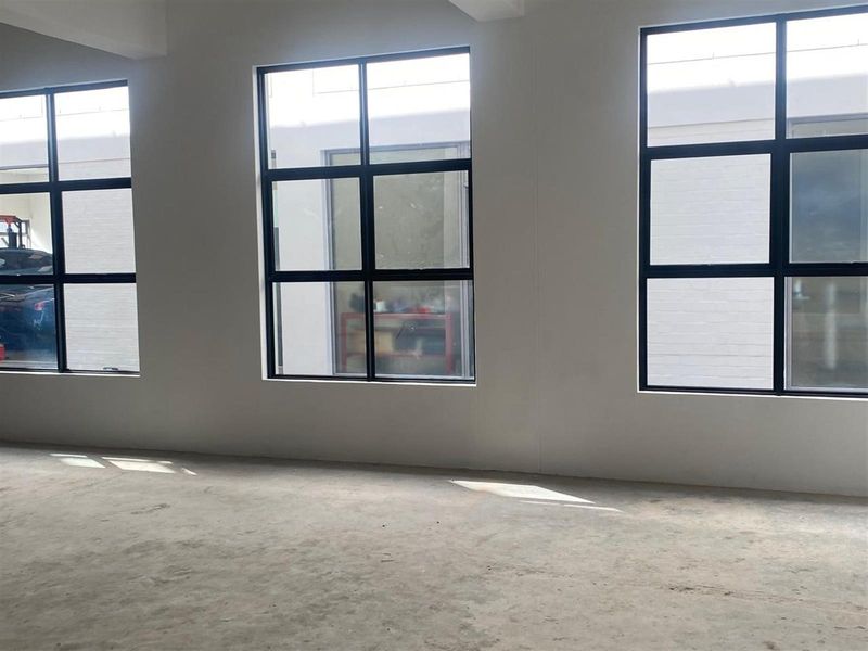 Retail Space To Rent in Claremont, Cape Town - Photo 5