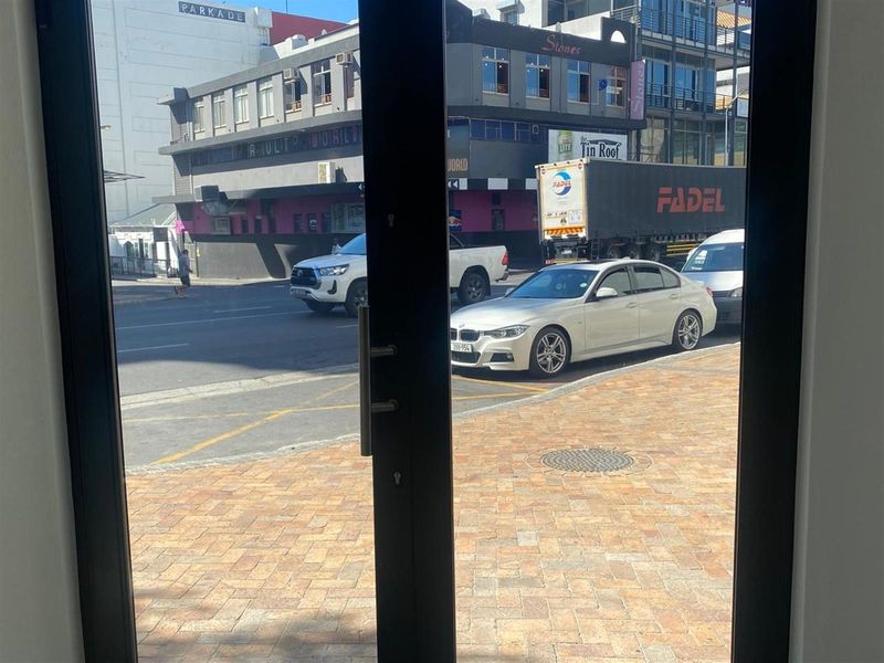 Retail Space To Rent in Claremont, Cape Town - Photo 6