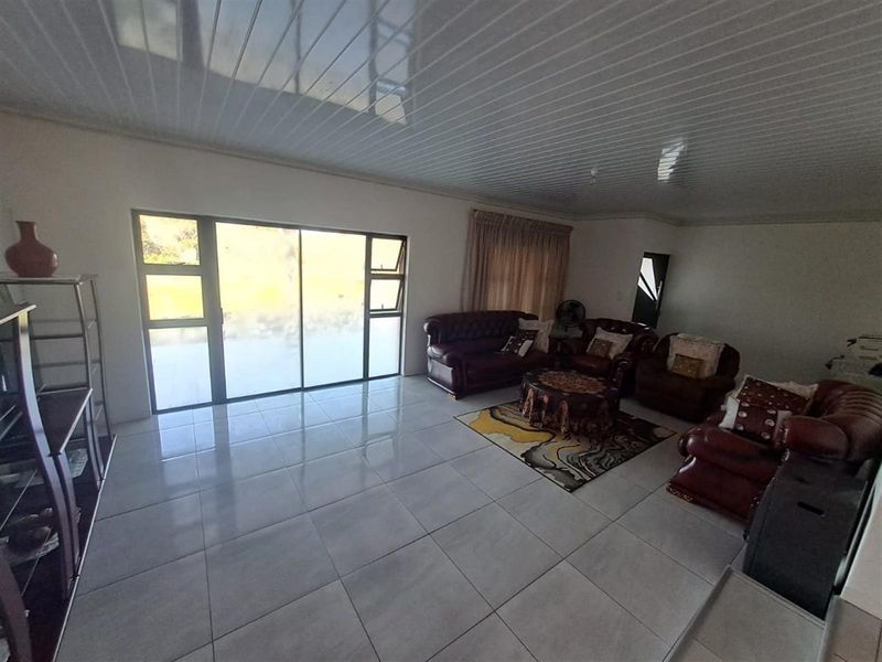 House For Sale in East London, Rural Cash only - Photo 9
