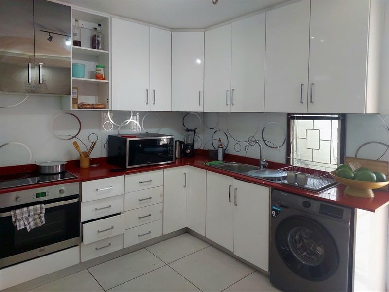 Stepless Garden Apartment For Sale in Musgrave, Durban, KwaZulu Natal - Photo 6