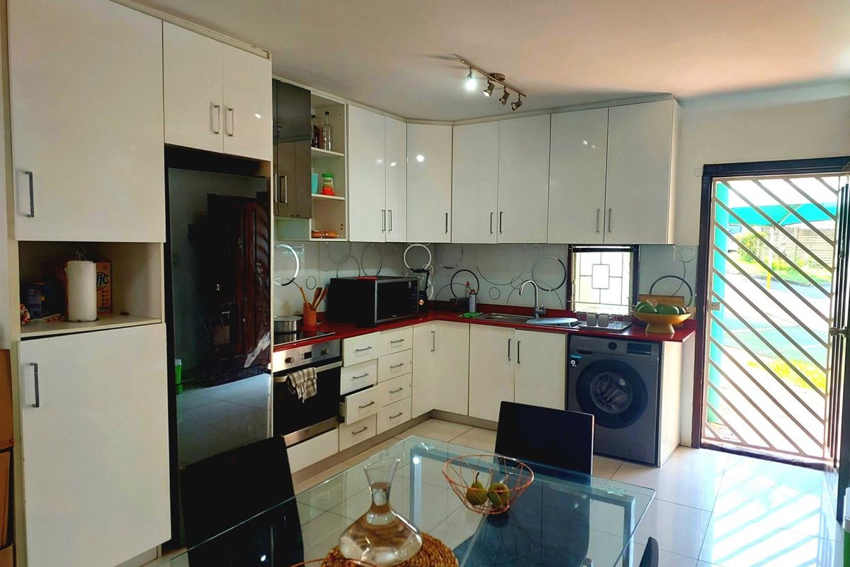 Stepless Garden Apartment For Sale in Musgrave, Durban, KwaZulu Natal - Photo 5