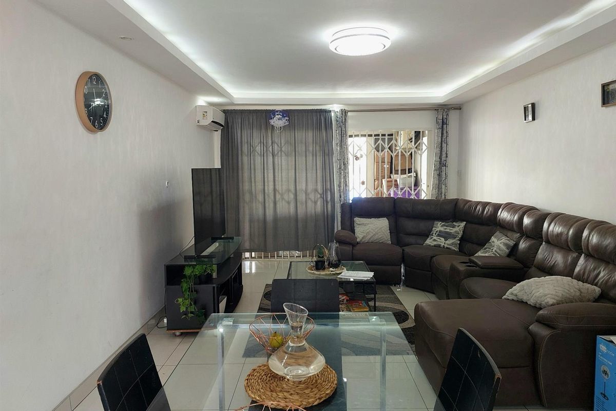 Stepless Garden Apartment For Sale in Musgrave, Durban, KwaZulu Natal - Photo 2