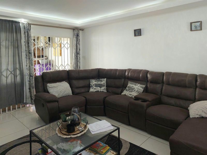 Stepless Garden Apartment For Sale in Musgrave, Durban, KwaZulu Natal - Photo 3