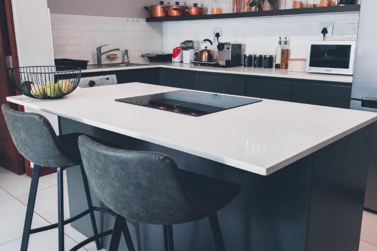 Stylish Investment Opportunity with Immediate Rental Income! - Photo 4