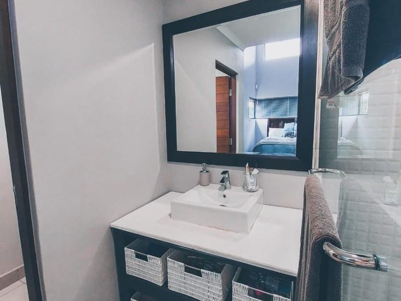 Stylish Investment Opportunity with Immediate Rental Income! - Photo 7