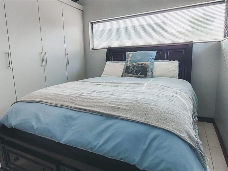 Stylish Investment Opportunity with Immediate Rental Income! - Photo 6