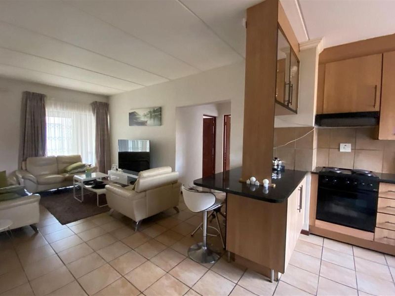 Apartment For Sale in Sasolburg Central, Sasolburg - Photo 8